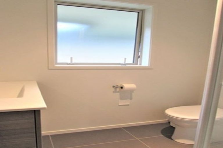 Photo of property in 26 Mooring Close, Whitby, Porirua, 5024