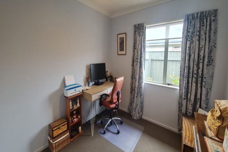 Photo of property in 5 Manhattan Court, Paraparaumu Beach, Paraparaumu, 5032