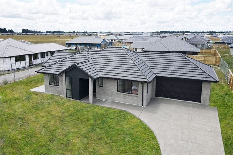 Photo of property in 34 Drylands Drive, Rolleston, 7614