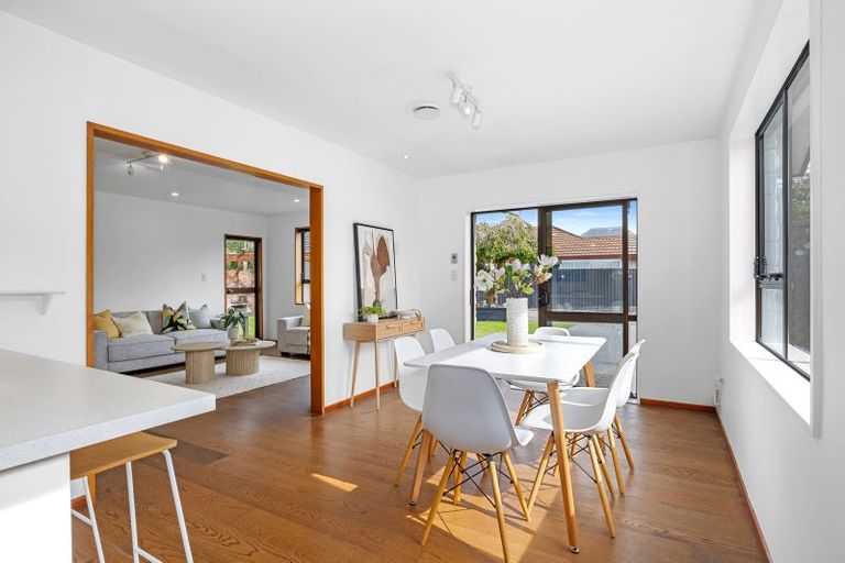 Photo of property in 2/22 Prossers Road, Saint Martins, Christchurch, 8022