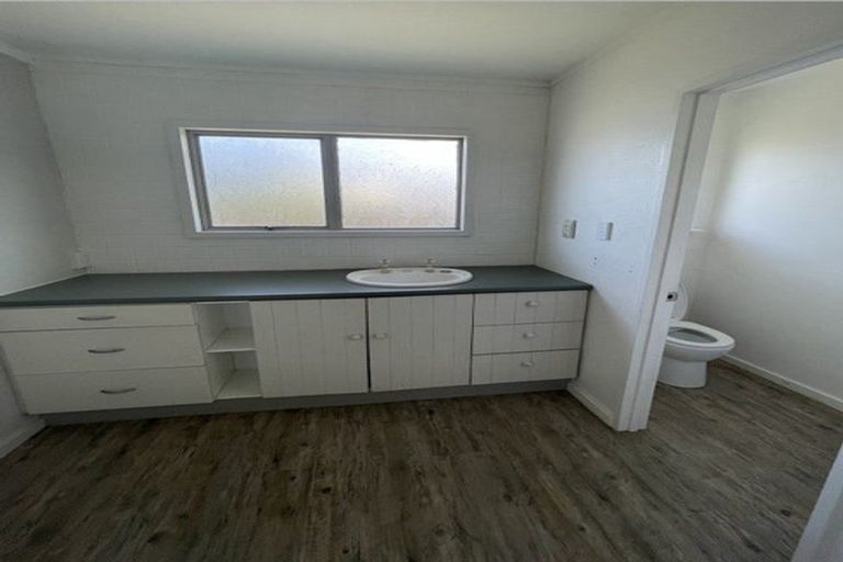 Photo of property in 3 Quo Vadis Place, Red Beach, 0932