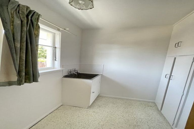 Photo of property in 42 Greendale Avenue, Avonhead, Christchurch, 8042