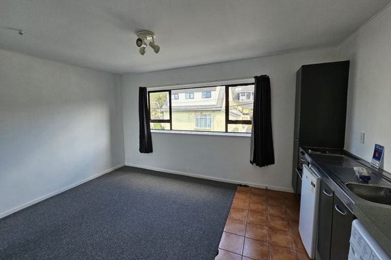 Photo of property in 52u4 Russell Terrace, Berhampore, Wellington, 6023