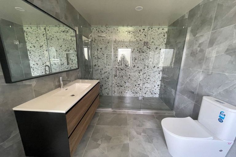 Photo of property in 2e Matatahi Road, Flat Bush, Auckland, 2019