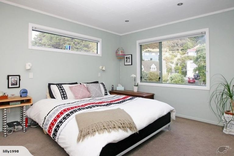 Photo of property in 11 Southern Cross Crescent, Island Bay, Wellington, 6023