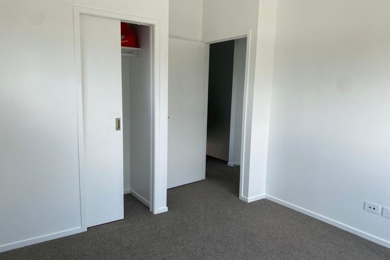 Photo of property in 1d Shamrock Lane, Te Atatu Peninsula, Auckland, 0610