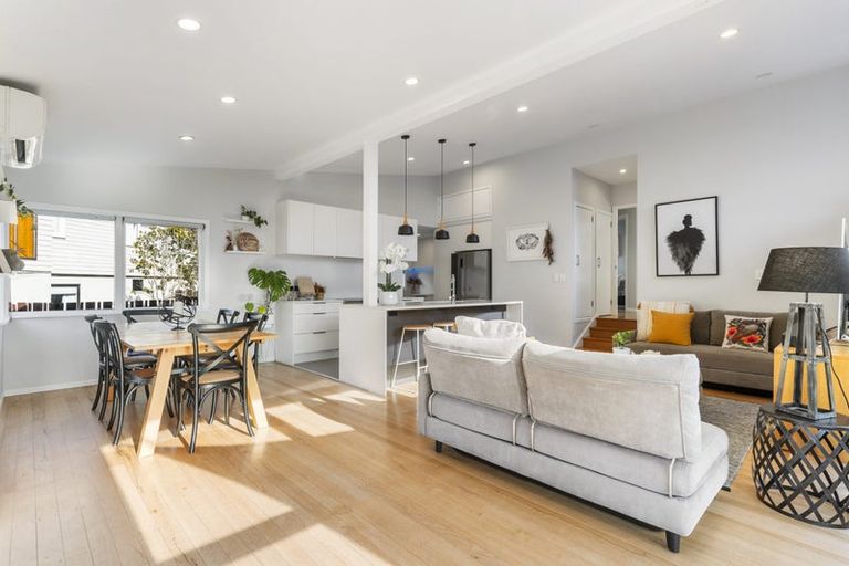 Photo of property in 62 Eskdale Road, Birkdale, Auckland, 0626