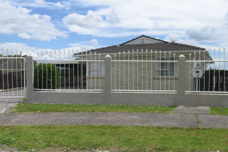 Photo of property in 2/14 Bendale Place, Papatoetoe, Auckland, 2025