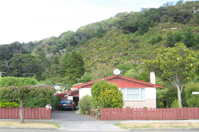 Photo of property in 8 Lane Street, Wallaceville, Upper Hutt, 5018