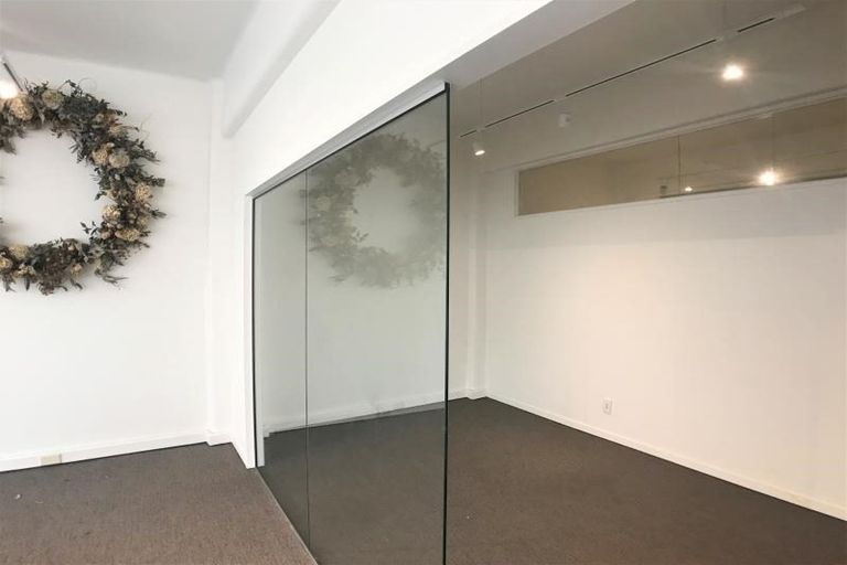 Photo of property in 16 Anzac Avenue, Onekawa, Napier, 4110