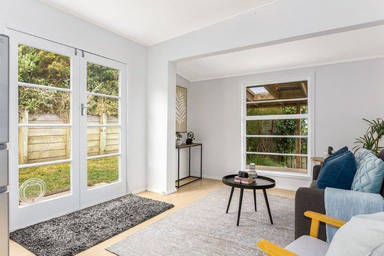 Photo of property in 12 Owhiti Street, Titahi Bay, Porirua, 5022