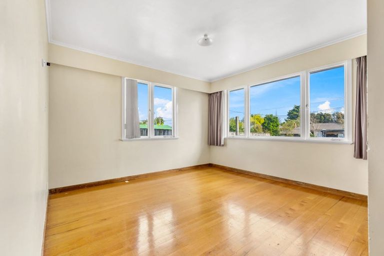 Photo of property in 20 Stokes Avenue, Te Atatu Peninsula, Auckland, 0610