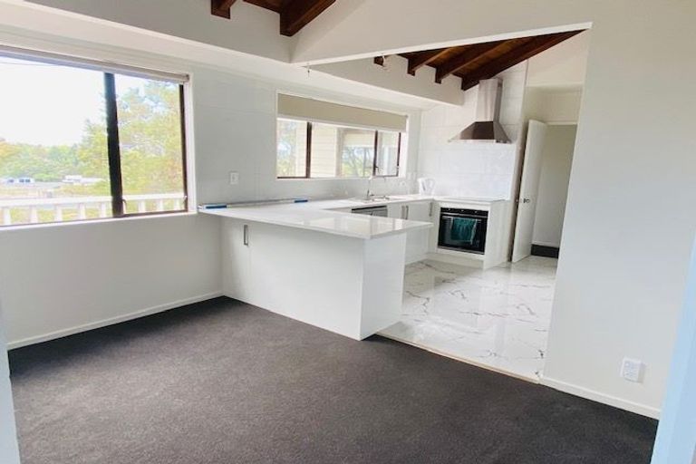 Photo of property in 145 Colwill Road, Massey, Auckland, 0614