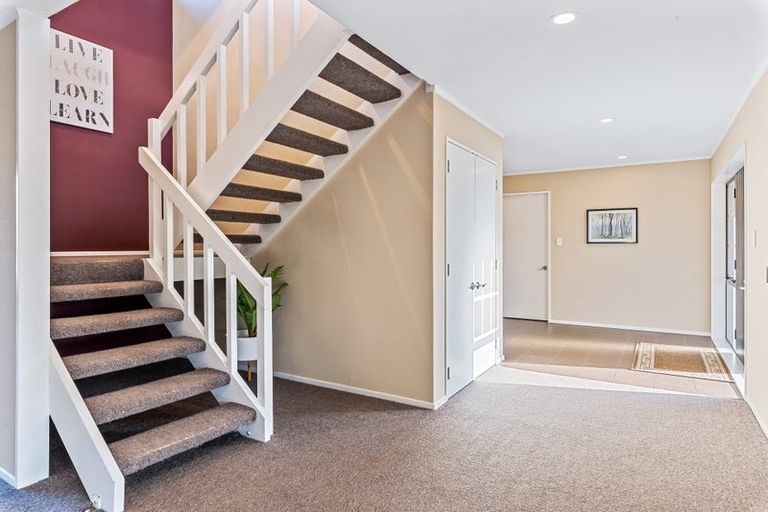 Photo of property in 6 The Avenue, Paraparaumu Beach, Paraparaumu, 5032