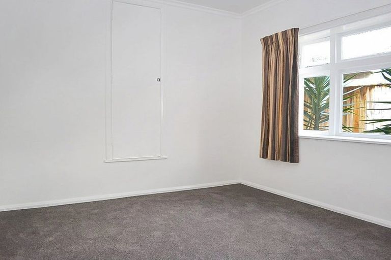 Photo of property in 34 Shamrock Street, Takaro, Palmerston North, 4412