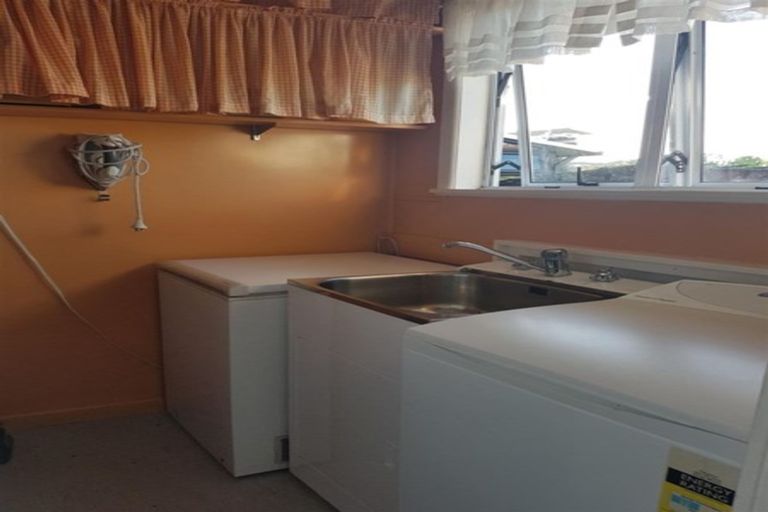 Photo of property in 220 Saint Marys Avenue, Te Awamutu, 3800