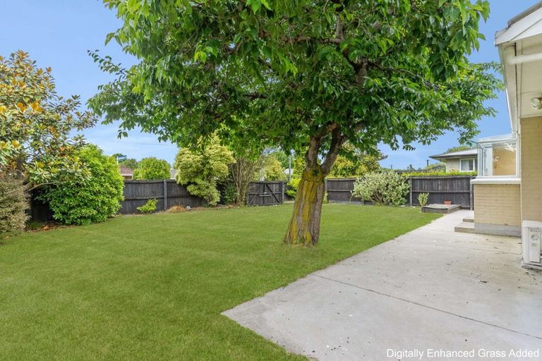 Photo of property in 1 Sevenoaks Drive, Bryndwr, Christchurch, 8053