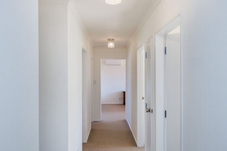 Photo of property in 15 Orlando Way, Kelvin Grove, Palmerston North, 4414