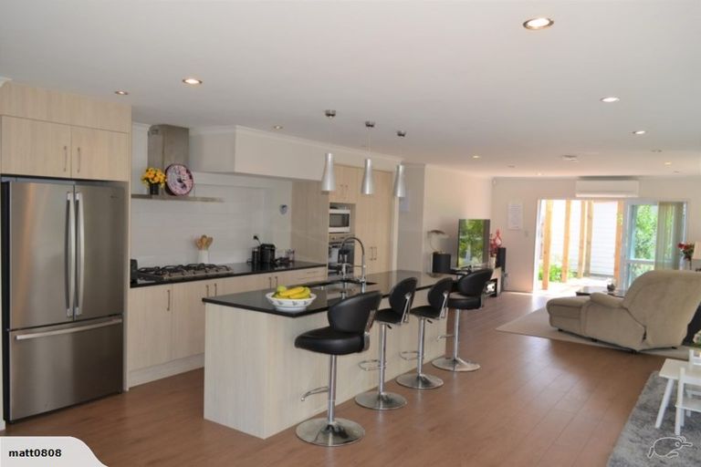 Photo of property in 10 Tarapiroe Avenue, Takanini, 2112