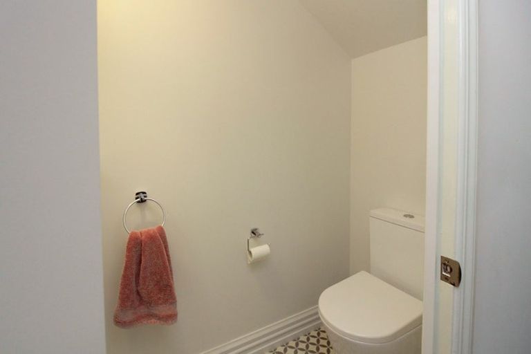 Photo of property in 10/162u Aro Street, Aro Valley, Wellington, 6021