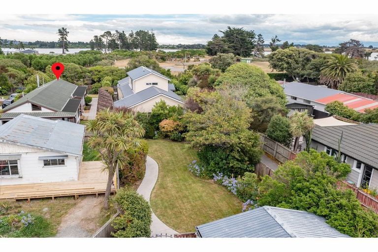 Photo of property in 238 Estuary Road, South New Brighton, Christchurch, 8062
