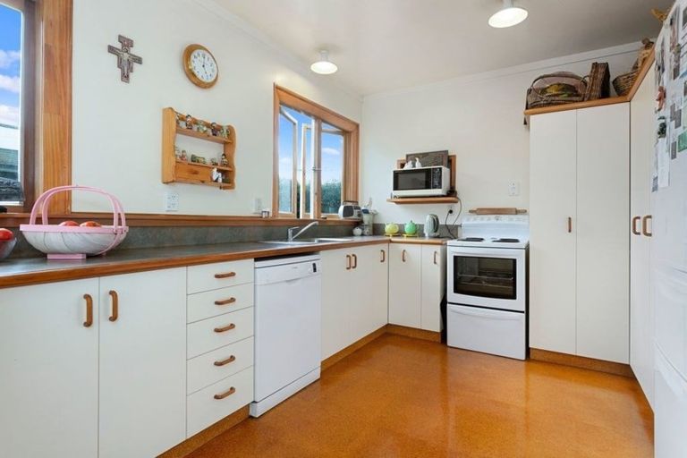 Photo of property in 92 Hall Street, Cambridge, 3434