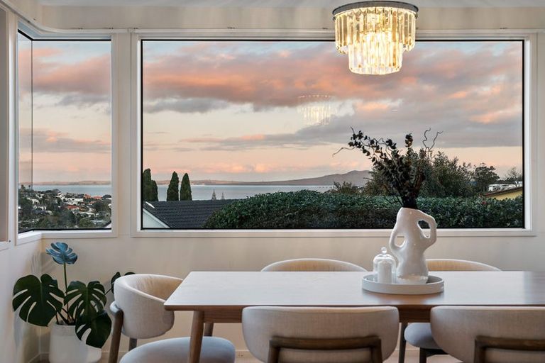 Photo of property in 22 Calypso Place, Rothesay Bay, Auckland, 0630