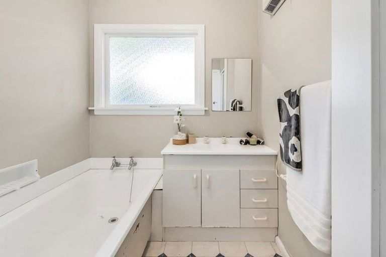Photo of property in 112 East Belt, Lincoln, 7608
