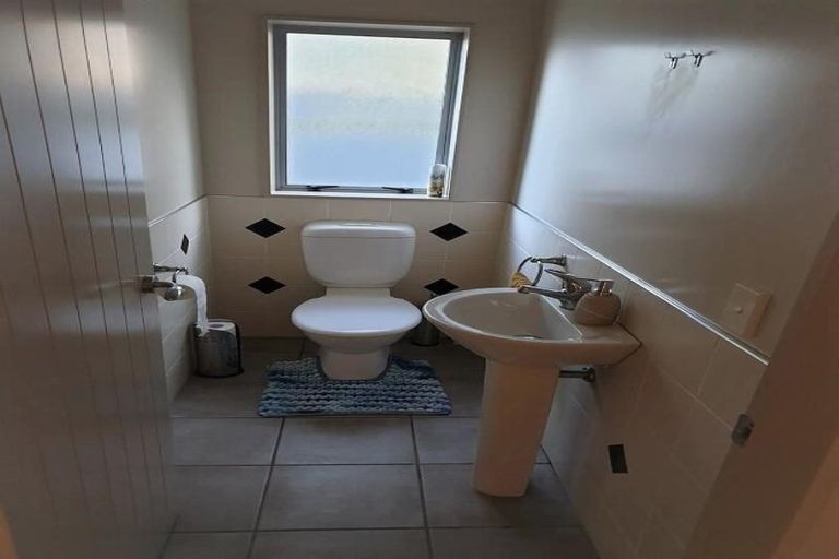 Photo of property in 10 Consort Close, Paraparaumu Beach, Paraparaumu, 5032