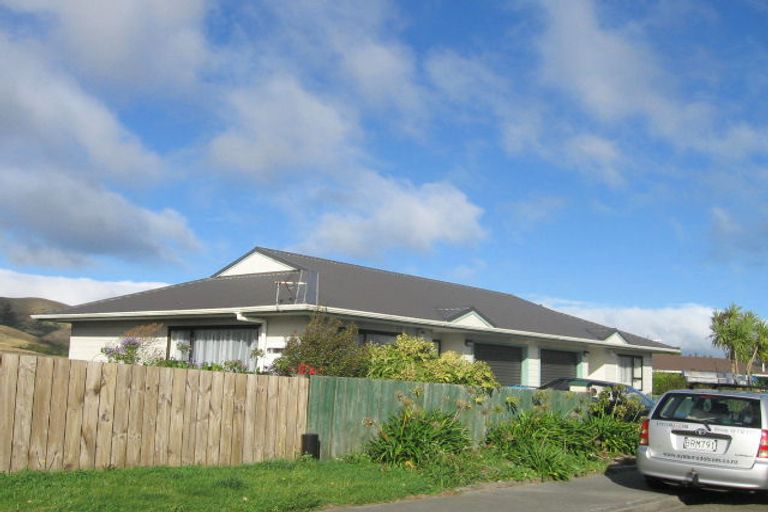 Photo of property in 58 Guadeloupe Crescent, Grenada Village, Wellington, 6037