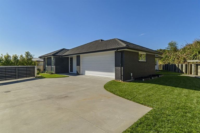 Photo of property in 59 Awataha Crescent, Pyes Pa, Tauranga, 3110