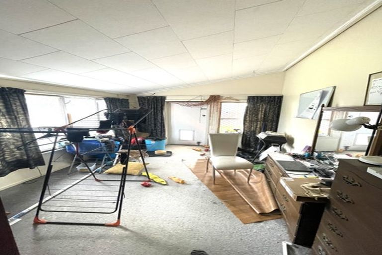 Photo of property in 1/2 Hunua Road, Papakura, 2110