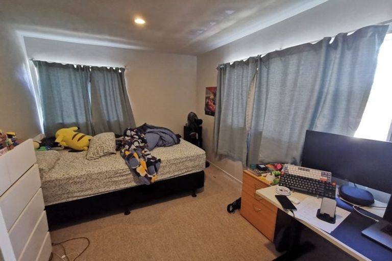 Photo of property in 80a Lynn Road, Bayview, Auckland, 0629