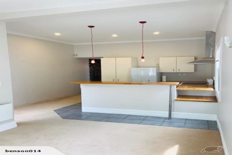 Photo of property in 9 Royal Street, Berhampore, Wellington, 6023