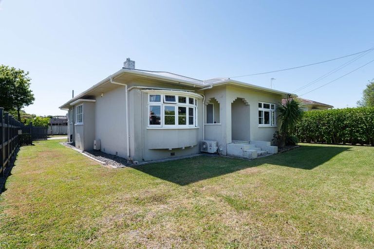 Photo of property in 42 Rifle Range Road, Dinsdale, Hamilton, 3204
