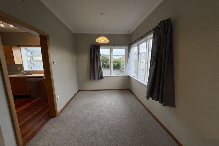 Photo of property in 17 Howard Road, Taradale, Napier, 4112