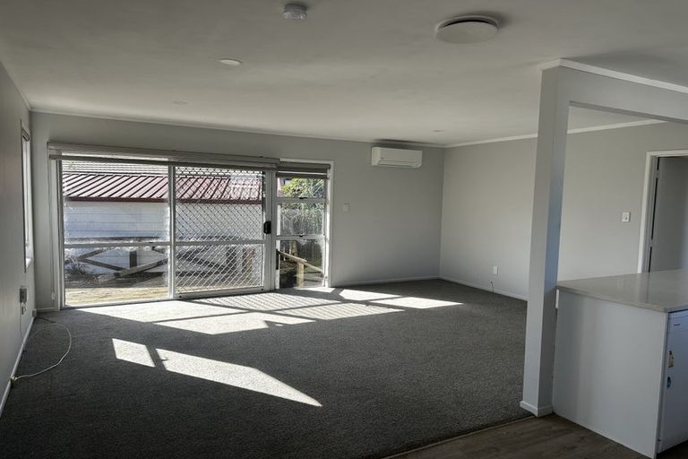 Photo of property in 5 Bluewater Place, Wattle Downs, Auckland, 2103