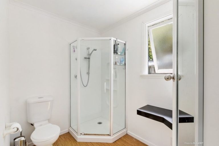 Photo of property in 44 Pinehaven Road, Pinehaven, Upper Hutt, 5019