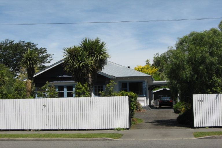 Photo of property in 222 Edgeware Road, Edgeware, Christchurch, 8013