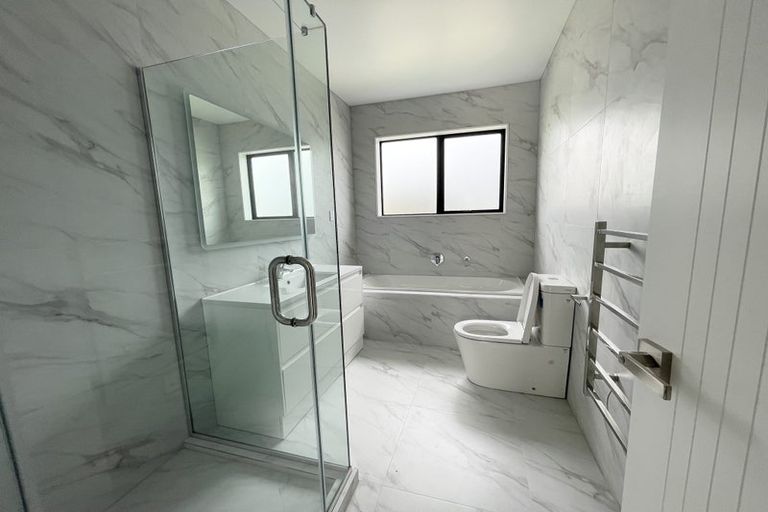 Photo of property in 35 Symes Drive, Red Beach, 0932