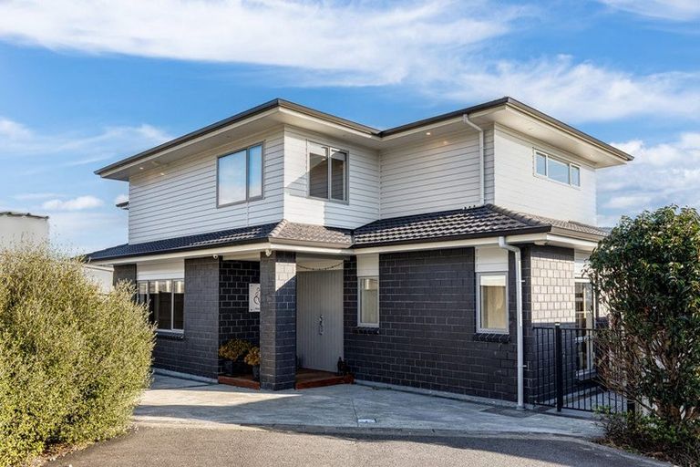 Photo of property in 10 Omaka Place, Aotea, Porirua, 5024