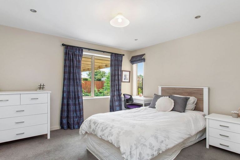 Photo of property in 10 Juniper Way, Prebbleton, 7604