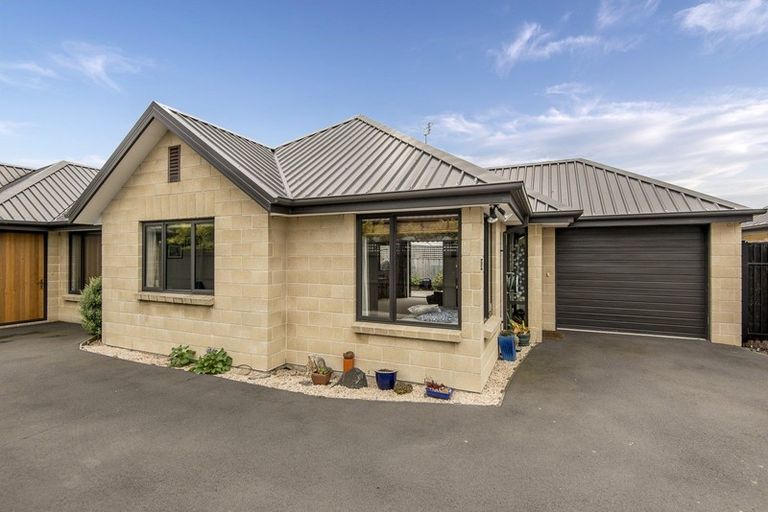 Photo of property in 19d Gamblins Road, Saint Martins, Christchurch, 8022