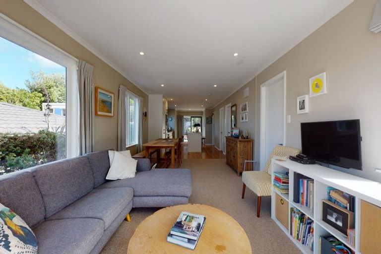 Photo of property in 140 Severn Street, Island Bay, Wellington, 6023