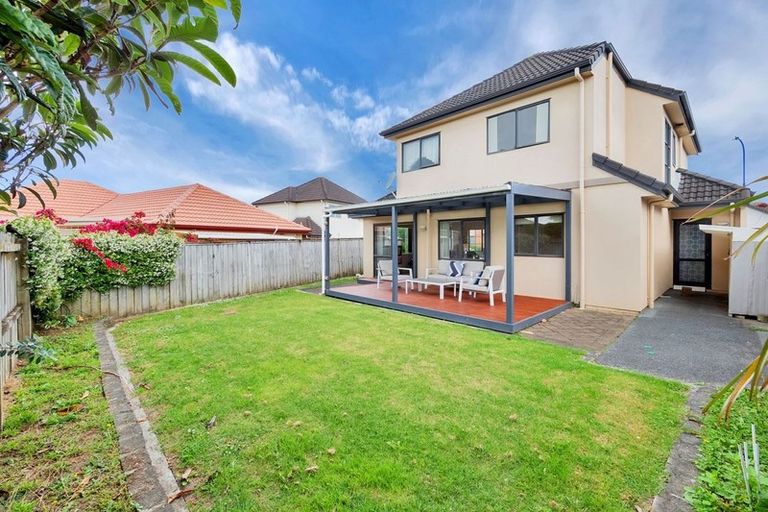 Photo of property in 8 Applebox Lane, Henderson, Auckland, 0612