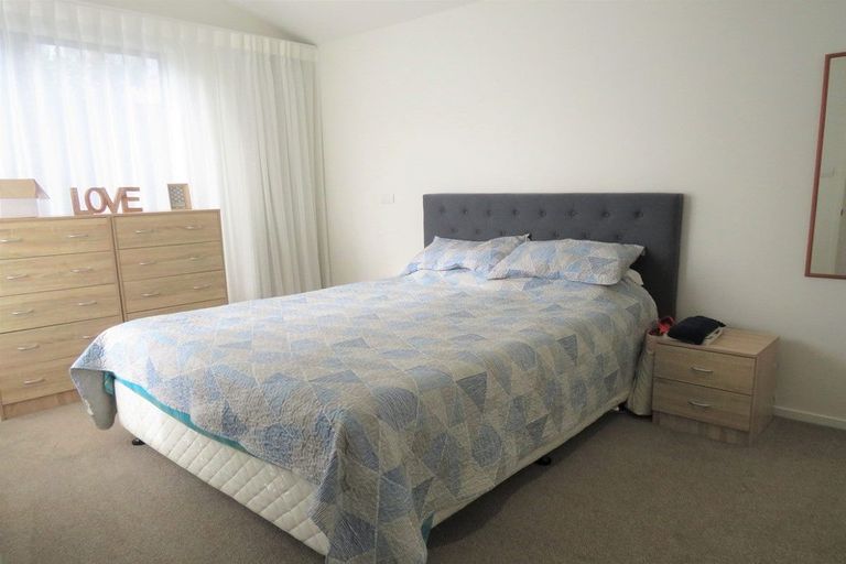 Photo of property in 3 Nohanga Lane, Hobsonville, Auckland, 0616