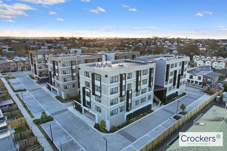 Photo of property in 401/3 Rauemi Way, Te Atatu South, Auckland, 0610