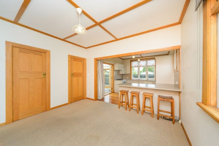Photo of property in 42 Florence Avenue, Palmerston North, 4414