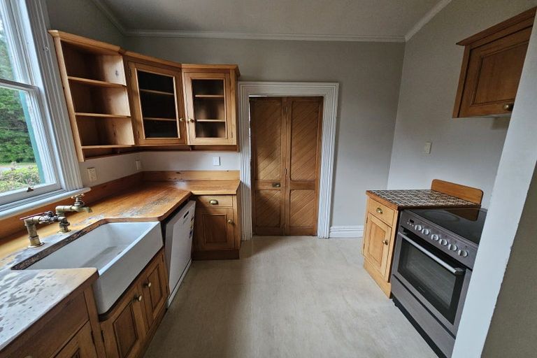 Photo of property in 74 Riverbank Road, Inch Clutha, Kaitangata, 9281
