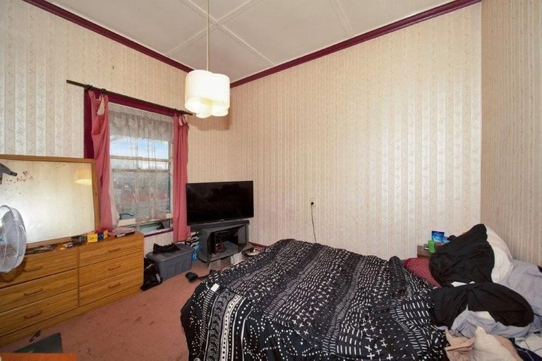 Photo of property in 18 Vogel Street, Hawera, 4610